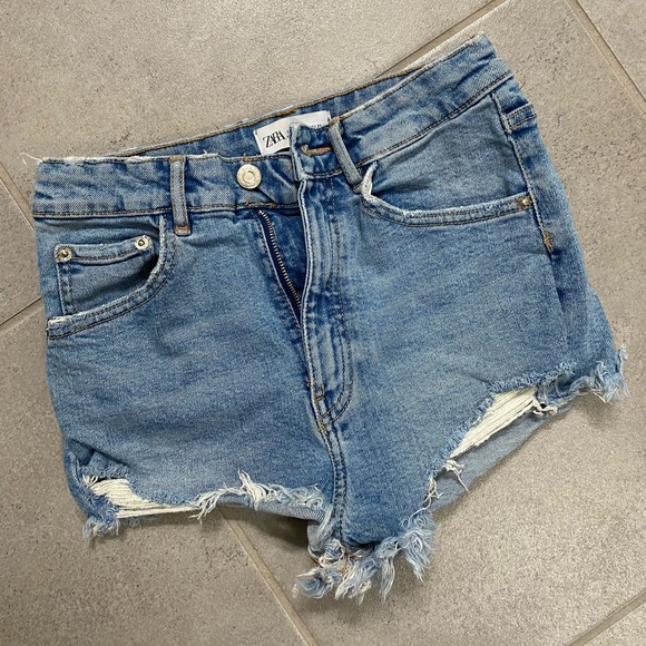 Zara Pants - Zara  distressed hem denim jean shorts